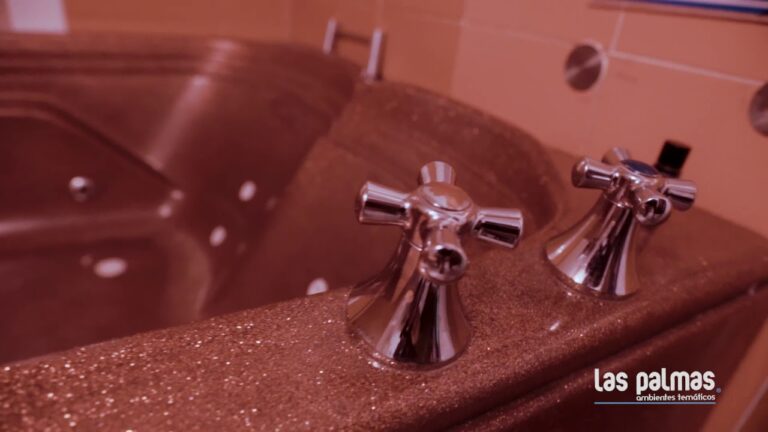 Creando un ambiente romántico en el jacuzzi: Consejos para una experiencia inolvidable